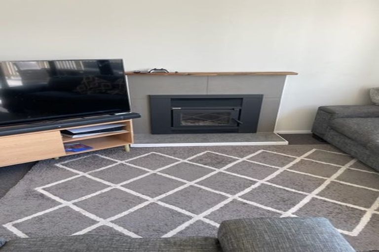 Photo of property in 26 Ranui Avenue, Ranui, Auckland, 0612