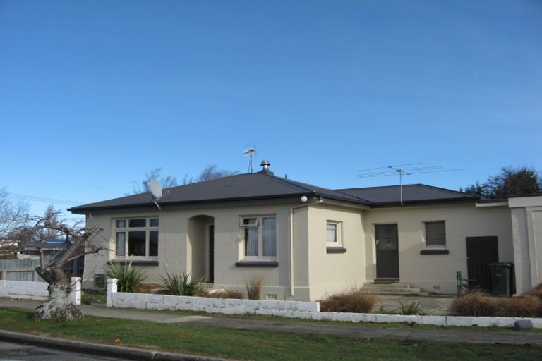 Photo of property in 2 Hillary Street, Winton, 9720