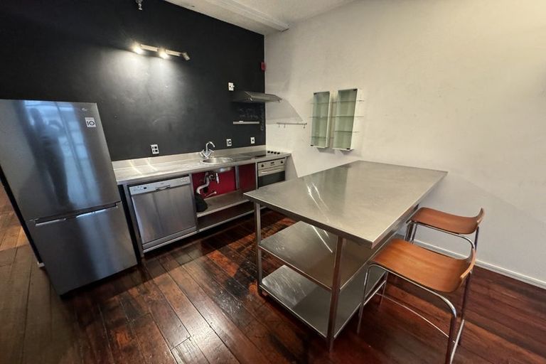 Photo of property in 20 Egmont Street, Te Aro, Wellington, 6011