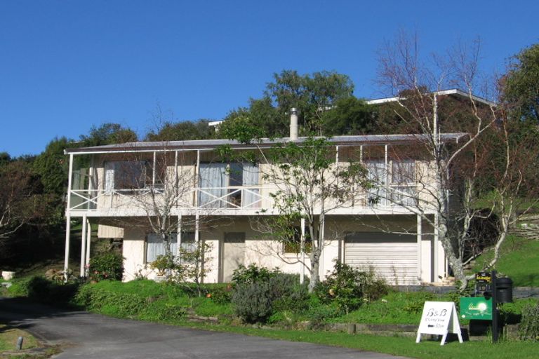 Photo of property in 17 Ocean View Road, Hatfields Beach, Orewa, 0931