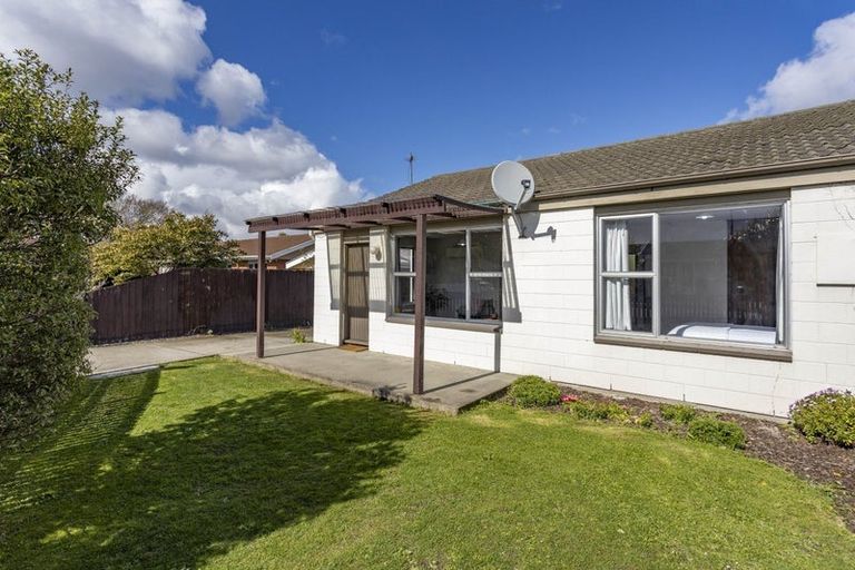 Photo of property in 1/6 Quinton Place, Bishopdale, Christchurch, 8053