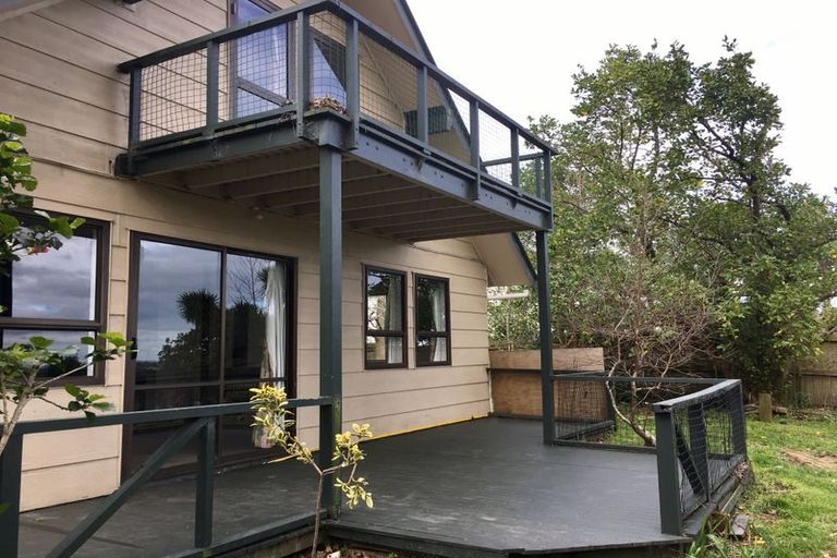 Photo of property in 10 Inchinnam Road, Flat Bush, Auckland, 2016