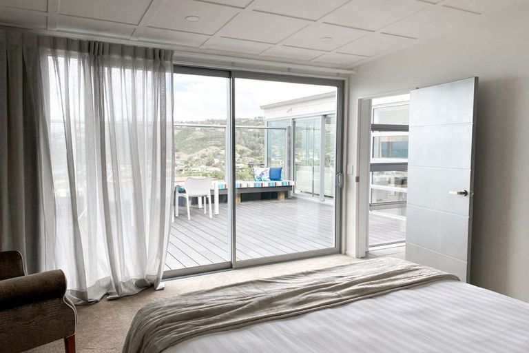 Photo of property in 22a Glendevere Terrace, Redcliffs, Christchurch, 8081