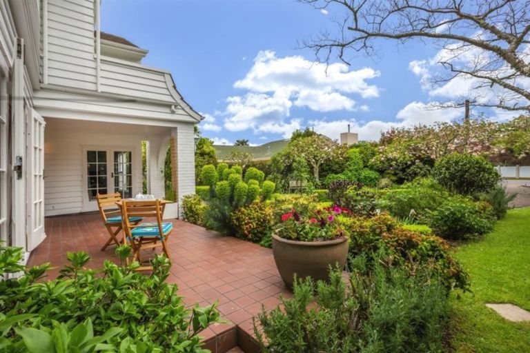 Photo of property in 8 Saint Andrews Grove, Boulcott, Lower Hutt, 5010