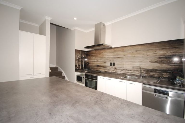 Photo of property in 6 Derg Place, East Tamaki, Auckland, 2013