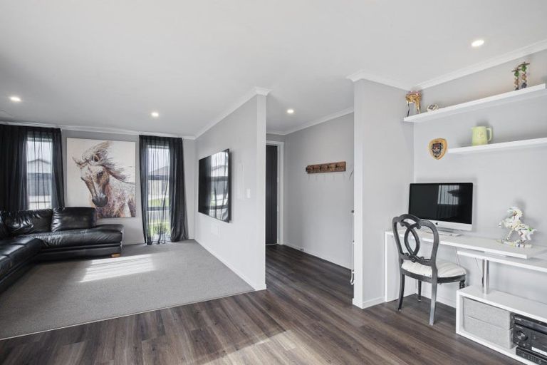 Photo of property in 4 Cook Drive, Tuakau, 2121