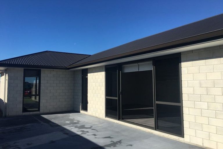 Photo of property in 15 Fuller Street, Papamoa Beach, Papamoa, 3118