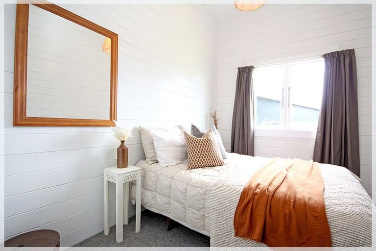 Photo of property in 28 Shortt Street, Foxton Beach, Foxton, 4815