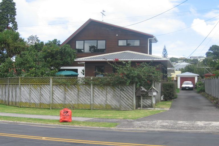 Photo of property in 2/67 Nile Road, Milford, Auckland, 0620