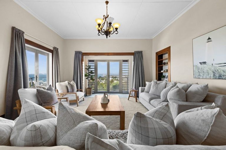 Photo of property in 16 Lighthouse Road, Bluff Hill, Napier, 4110
