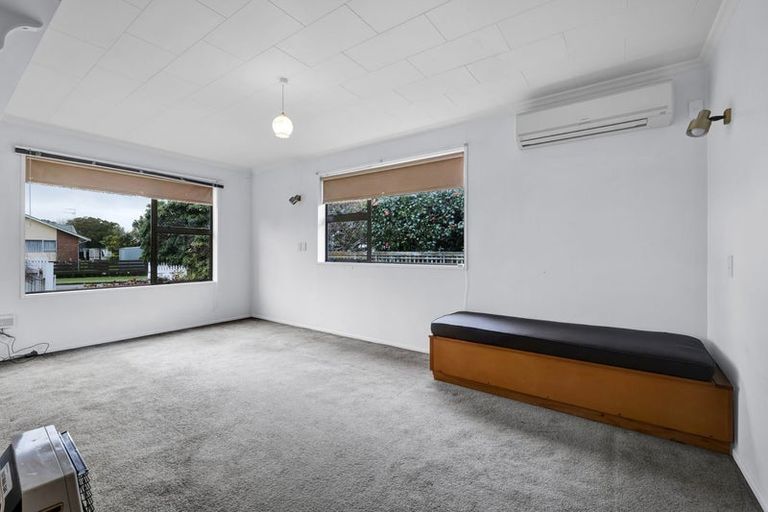 Photo of property in 21 High Street, Hawera, 4610