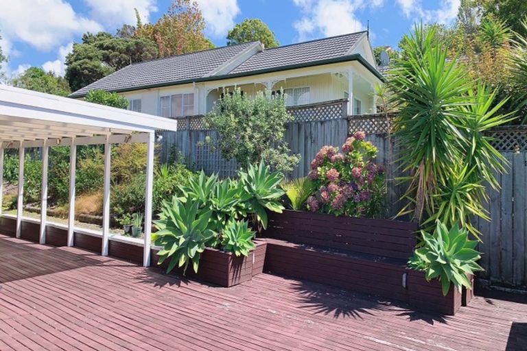 Photo of property in 195 Chelsea View Drive, Chatswood, Auckland, 0626