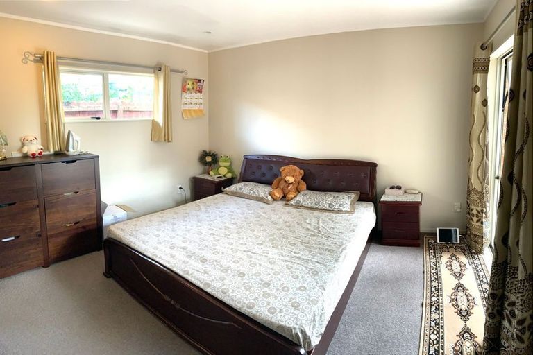 Photo of property in 100 Westerham Drive, Dannemora, Auckland, 2016