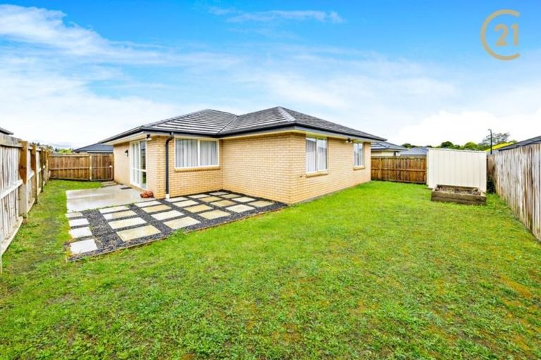 Photo of property in 3 Rohea Place, Opaheke, Papakura, 2113
