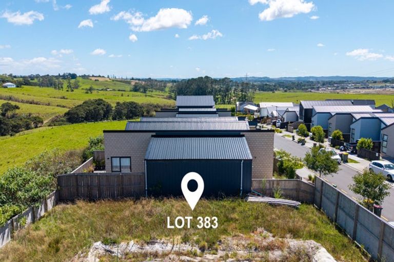 Photo of property in 33 Red Hills Road, Massey, Auckland, 0614