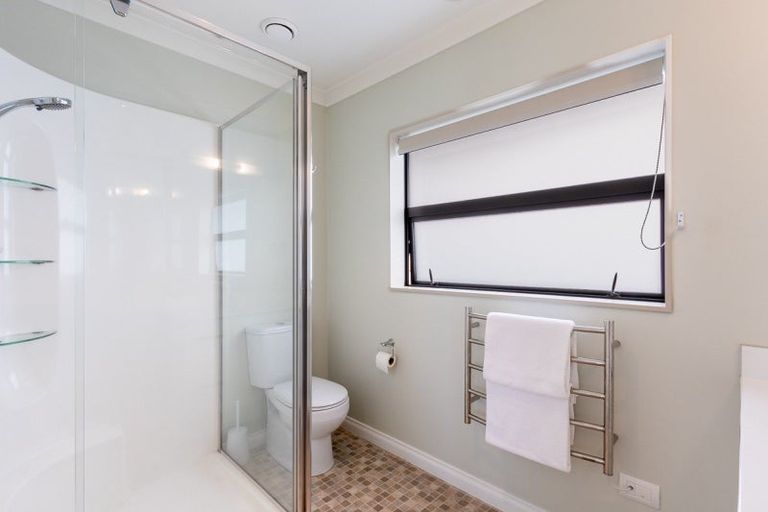 Photo of property in 3 Te Nehu Drive, Paraparaumu, 5032