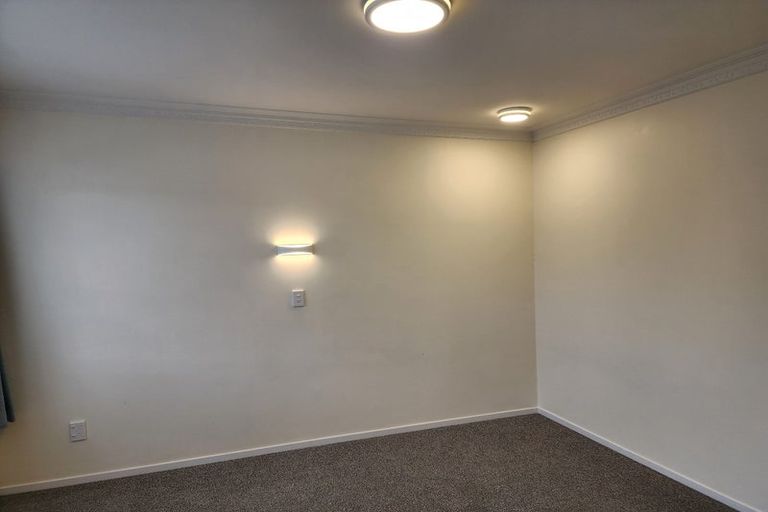 Photo of property in 71 Wai-iti Crescent, Woburn, Lower Hutt, 5010