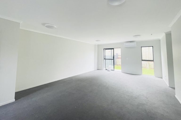 Photo of property in 6a Melleray Place, Randwick Park, Auckland, 2105