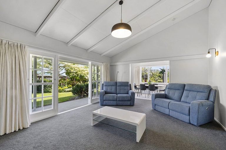Photo of property in 29 Nevada Drive, Merrilands, New Plymouth, 4312