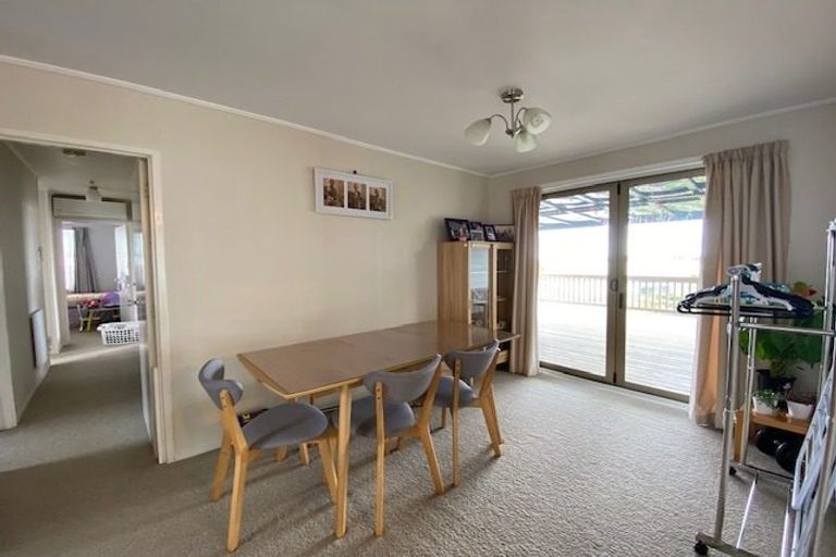 Photo of property in 17 Rotoma Rise, Clover Park, Auckland, 2019