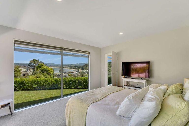 Photo of property in 21 Centennial Drive, Whitianga, 3510