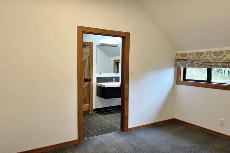 Photo of property in 140 Main Road, Allandale, Lyttelton, 8971