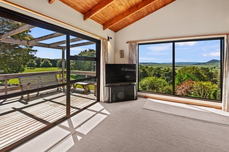 Photo of property in 8 Old Loop Road, Ngararatunua, Whangarei, 0176