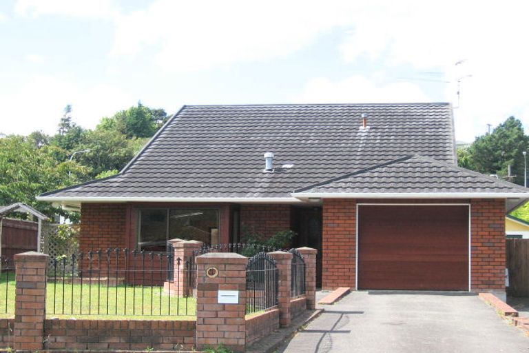 Photo of property in 34 Shanly Street, Brown Owl, Upper Hutt, 5018