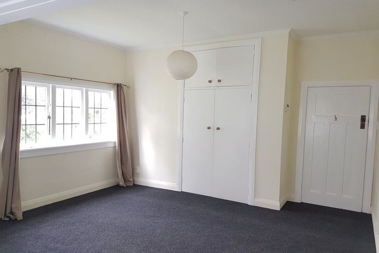 Photo of property in 15a Raine Street, Karori, Wellington, 6012