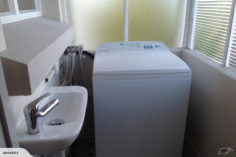 Photo of property in 1-12/48 The Bay Hill, Timaru, 7910