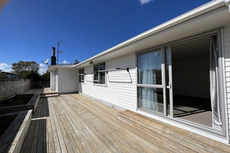 Photo of property in 49 Gossamer Drive, Pakuranga Heights, Auckland, 2010