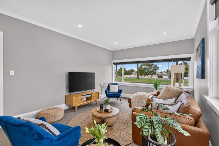 Photo of property in 203 Carlyle Street, Napier South, Napier, 4110
