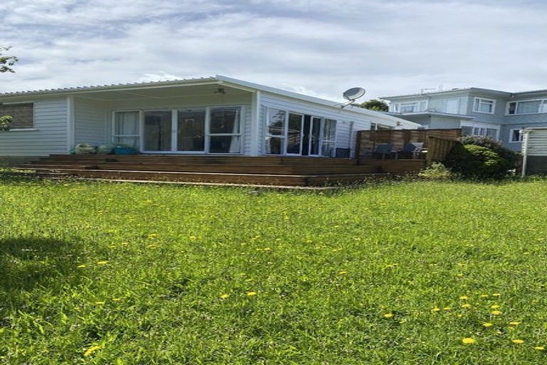 Photo of property in 3/199 Newlands Road, Newlands, Wellington, 6037