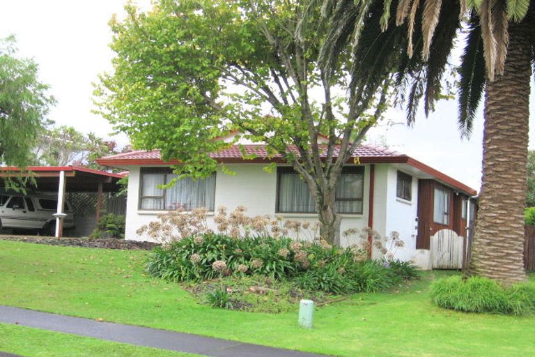 Photo of property in 5 Towra Place, Botany Downs, Auckland, 2010