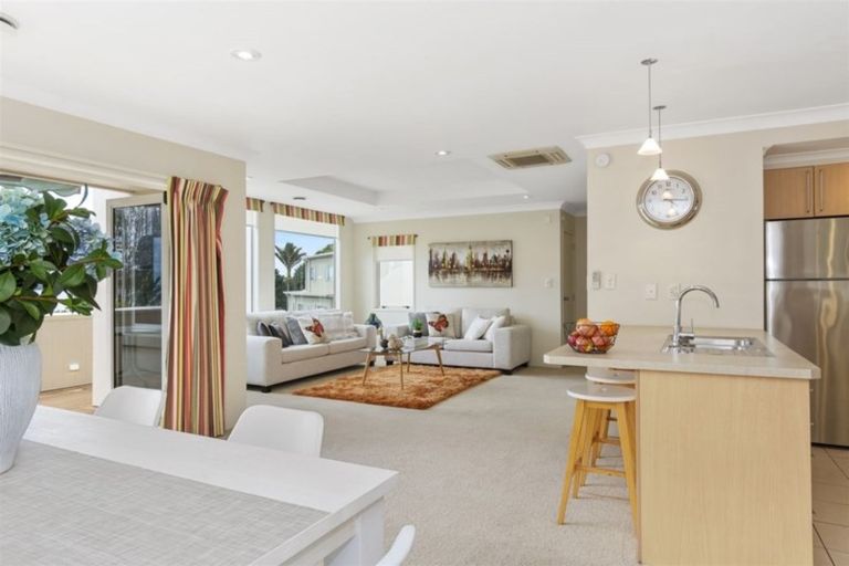 Photo of property in 118a Fourth Avenue, Tauranga, 3110