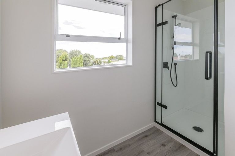 Photo of property in 35 Balmoral Street, Levin, 5510