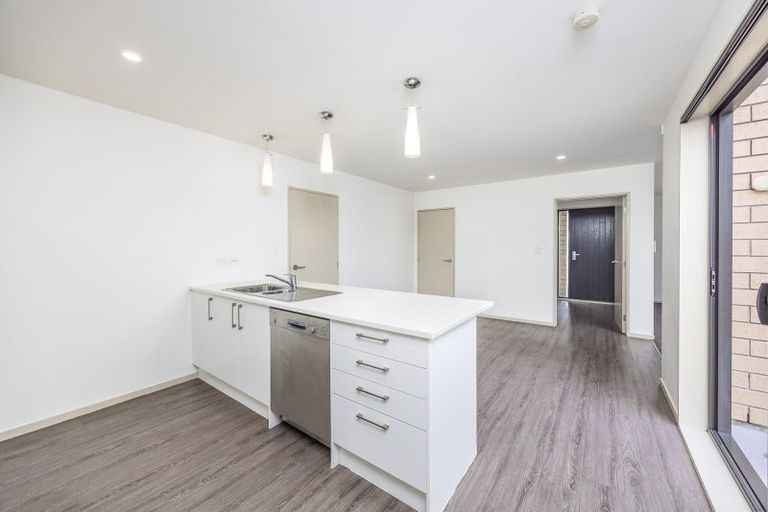 Photo of property in 33 Carole Crescent, Pakuranga, Auckland, 2010