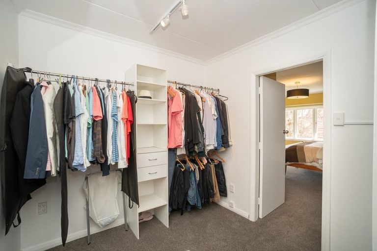 Photo of property in 24 Fraser Court, Roslyn, Palmerston North, 4414