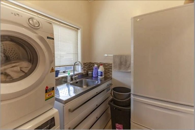 Photo of property in 17 Harris Street, Greenmeadows, Napier, 4112