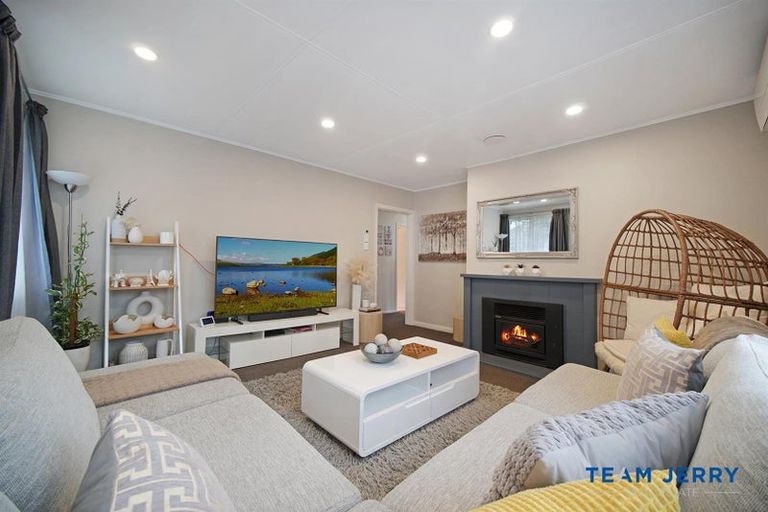 Photo of property in 111 Porchester Road, Papakura, 2110