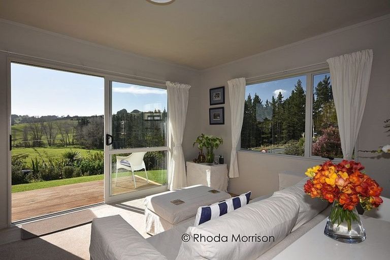 Photo of property in 6 Skelton Crescent, Paparoa, 0571