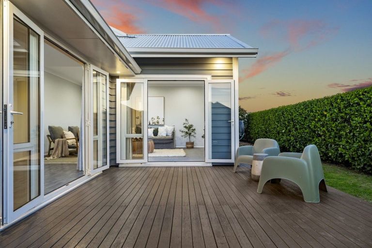 Photo of property in 328 Lakes Boulevard, Pyes Pa, Tauranga, 3112