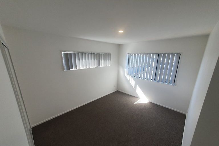 Photo of property in 12 Grandifolia Road, Takanini, 2110