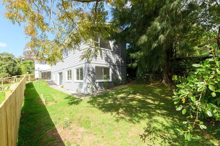 Photo of property in 17 Morriggia Place, Bayview, Auckland, 0629