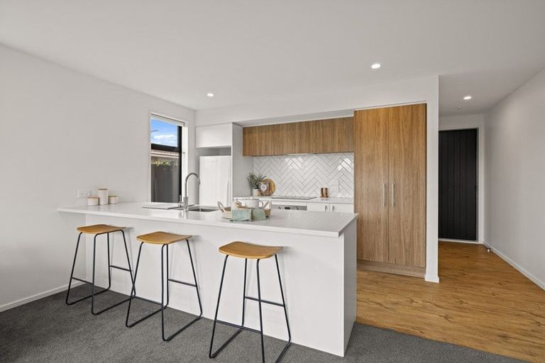 Photo of property in 52a Picton Avenue, Riccarton, Christchurch, 8011