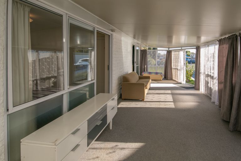 Photo of property in 41 Rowan Avenue, Aranui, Christchurch, 8061