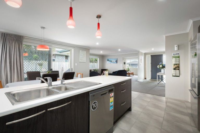 Photo of property in 15 Reel Road, Athenree, Waihi Beach, 3611