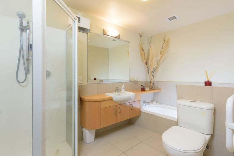 Photo of property in 3/1086 Papamoa Beach Road, Papamoa Beach, Papamoa, 3118