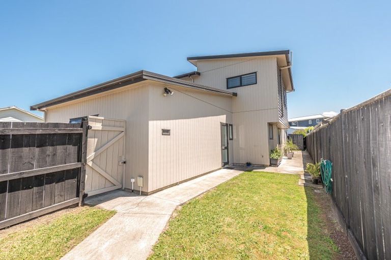 Photo of property in 13 Kamahi Street, Castlecliff, Whanganui, 4501
