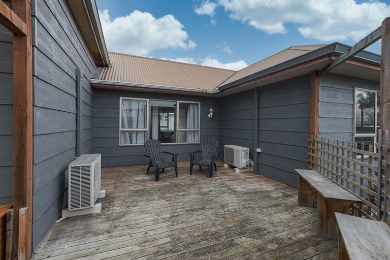 Photo of property in 18 Watts Street, Waipawa, 4210